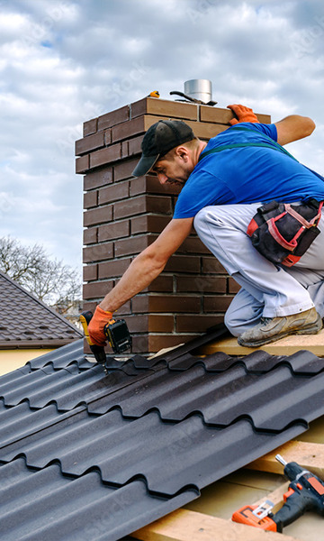 roofer-fixing-roof